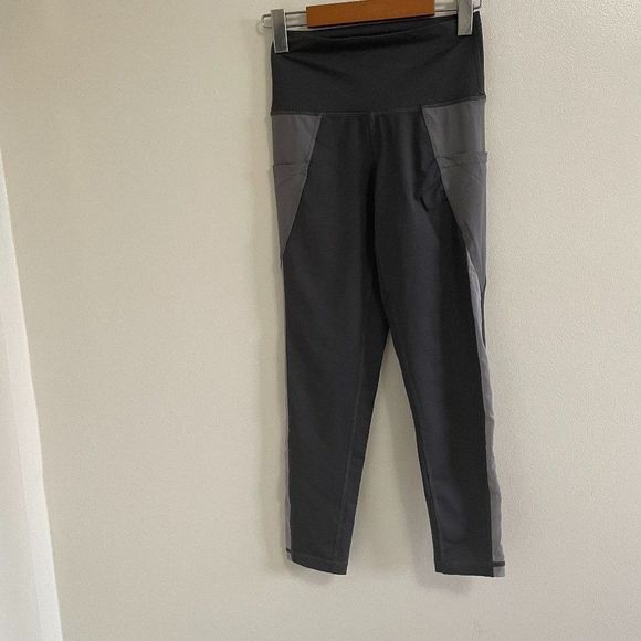 2 for $25 Aerie Chill Play Move black and grey leggings size small